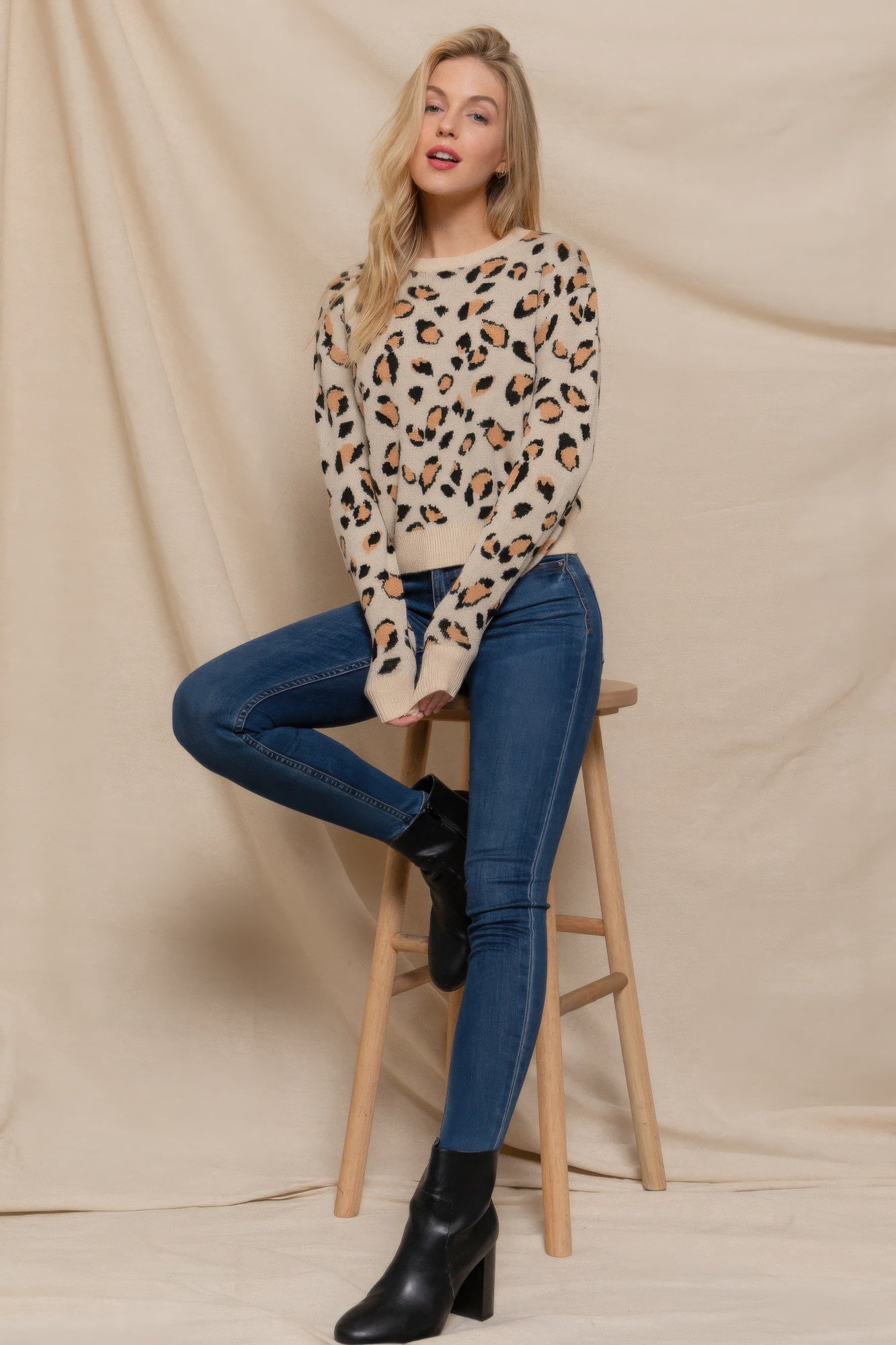 Long Slv Animal Jacquard Sweater